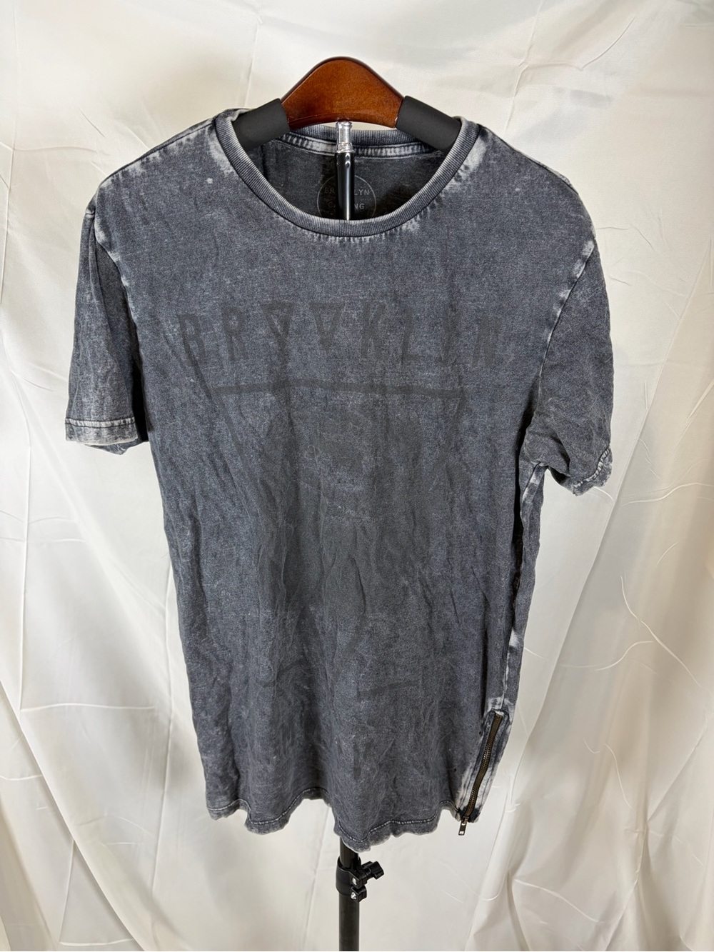 Brooklyn Calling NYC Men’s Small Acid Wash T-Shirt Side Zippers Gray